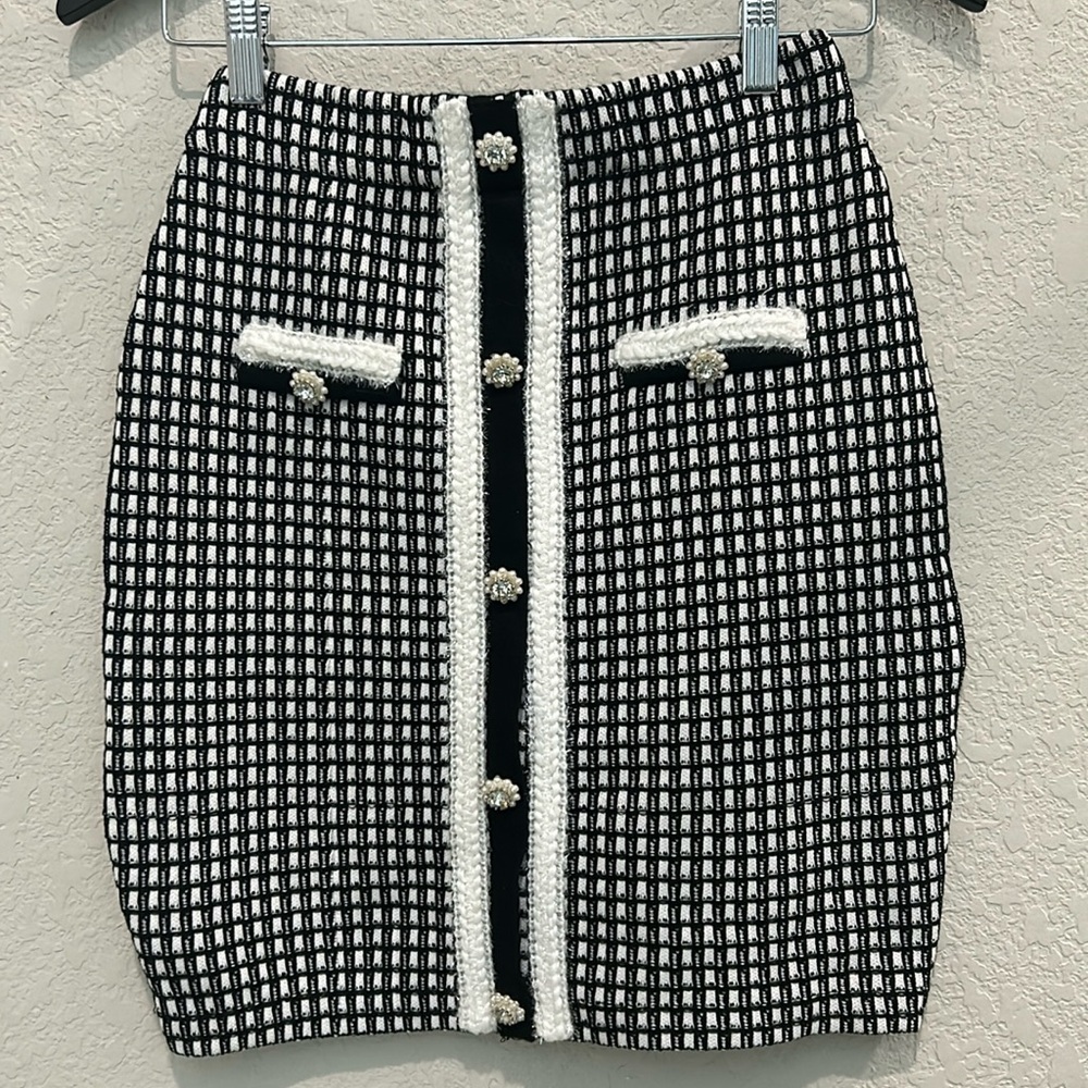 Kailier black and/white jeweled skirt